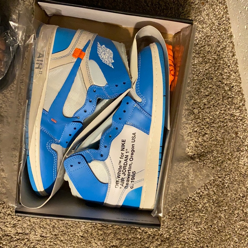 Stock X approved off white Jordan UNC 1s. US Men size 10. Perfect condition!
